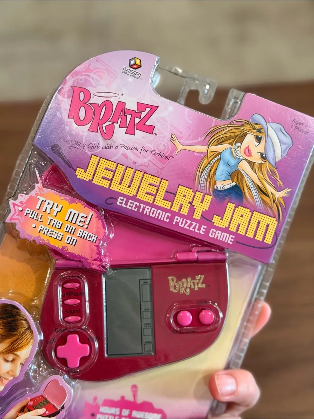 NEW Bratz jewelry jam electronic handheld puzzle game by MGA Vintage RARE HTF